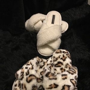 (New) Banana Republic Fuzzy Slippers - Cream